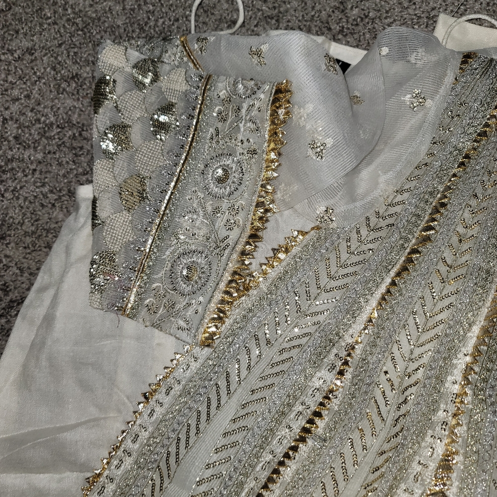 Bano Pakistani Designer Dress - Picture 8 of 12